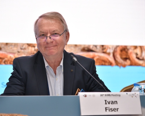 Primář Ivan Fišer přednášel na 20. kongresu Evropské vitreoretinální společnosti (EVRS)