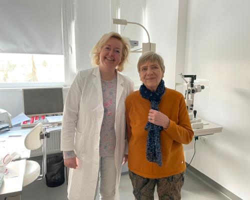 Herečka Jaroslava Obermaierová na kontrole zraku v Lexum
