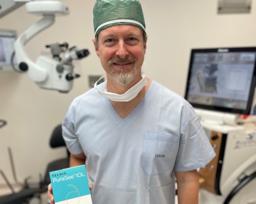 MUDr. Jakub Ventruba, Ph.D., z oční kliniky Lexum v Brně implantoval jako jeden z prvních specialistů v ČR nový typ prémiových nitroočních čoček