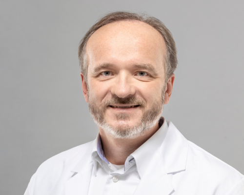 Lékařský ředitel Lexum pro MF Dnes: Šedého zákalu vás zbavíme za 12 minut